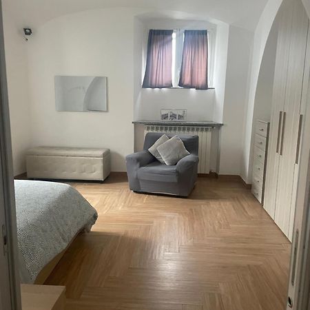 Elle'S House Apartment Savona Ngoại thất bức ảnh