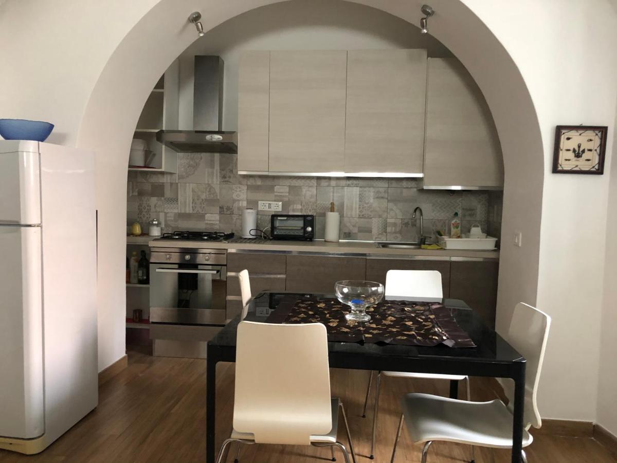 Elle'S House Apartment Savona Ngoại thất bức ảnh
