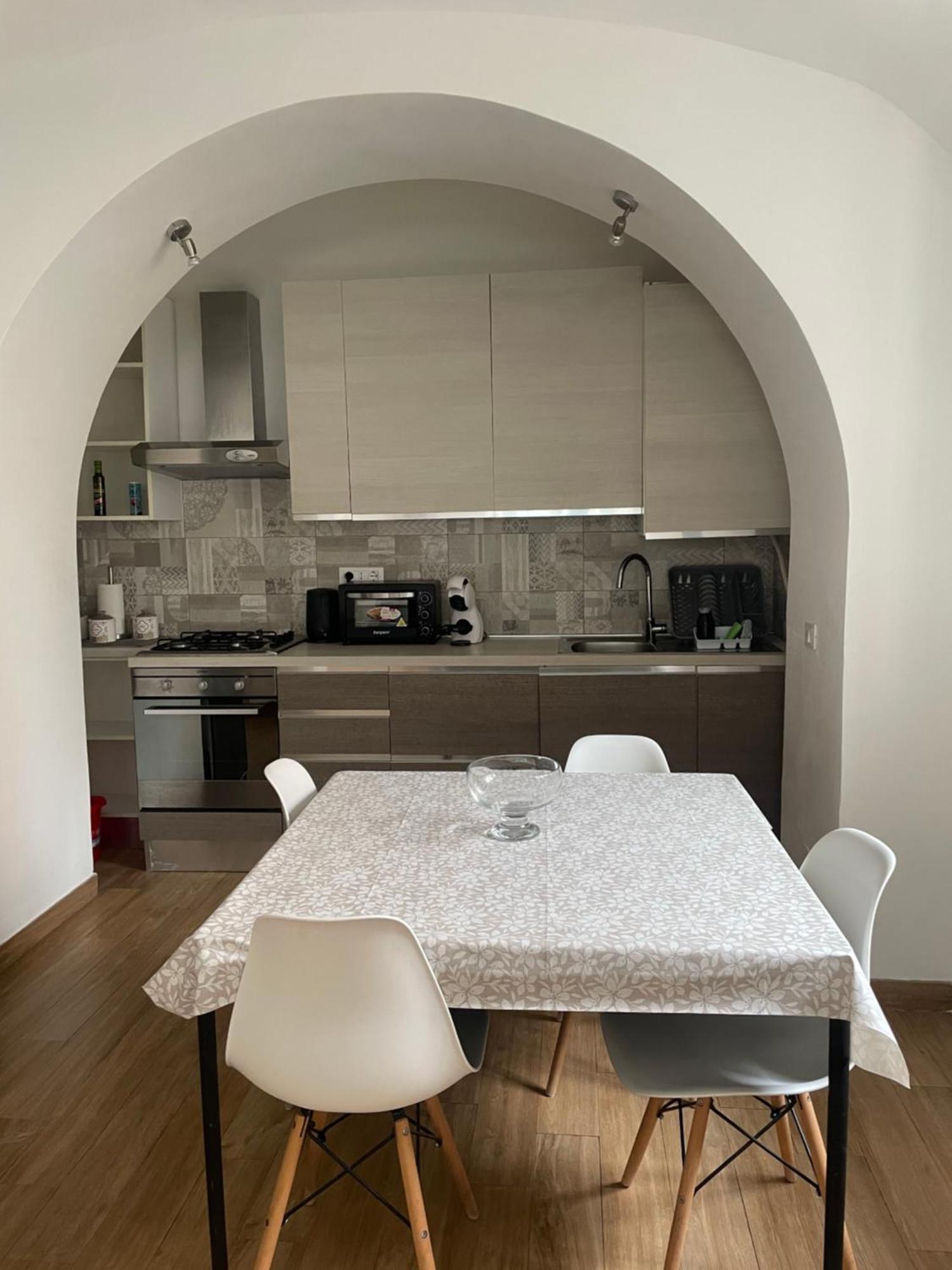 Elle'S House Apartment Savona Ngoại thất bức ảnh